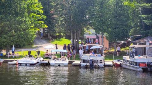 Like a magnet for boats on Sharbot Lake, the pink Snicks and Scoops Shack was a crowded spot on hot summer days all summer.